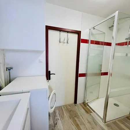 Maison Basque Avec Terrasse, Clim, Et Wi-fi A 600m De La - - Fr-1-433-69 Holiday home