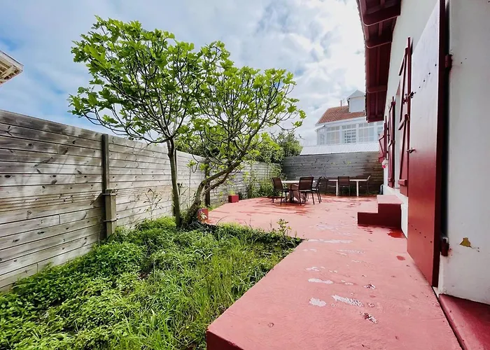 Maison Basque Avec Terrasse, Clim, Et Wi-fi A 600m De La - - Fr-1-433-69